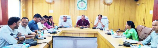 खाद-बीज का वितरण सुनिश्चित करें