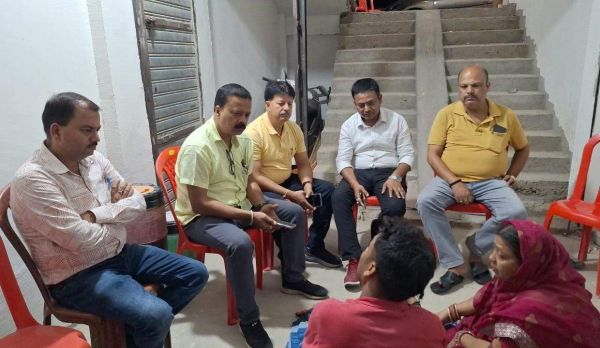 स्वर्णकार वेलफेयर एसो. ने शोक संतप्त परिवार से की मुलाकात