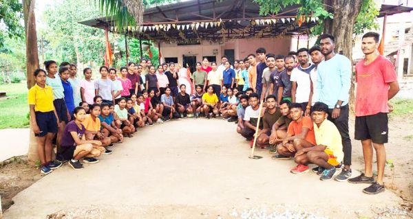 प्रशिक्षणार्थियों और पूर्व सैनिकों ने चलाया स्वच्छता अभियान