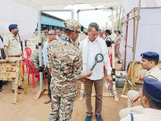 शुरूआती बढ़त के बाद भूपेश संतोष से हुए पीछे