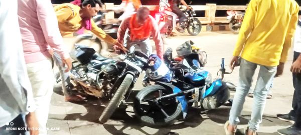 कार-बाइक की जोरदार टक्कर, बाइक चालक की मौत