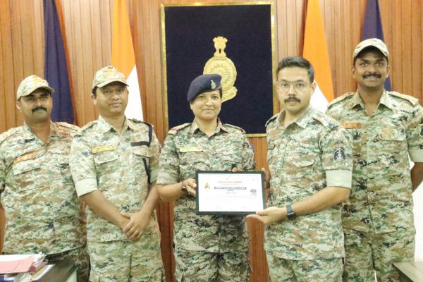 महिला पुलिस आशा को अहिल्याबाई होलकर सम्मान