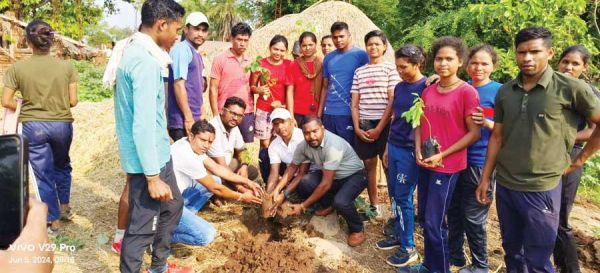 पूर्व सैनिक सेवा परिषद ने किया पौधरोपण