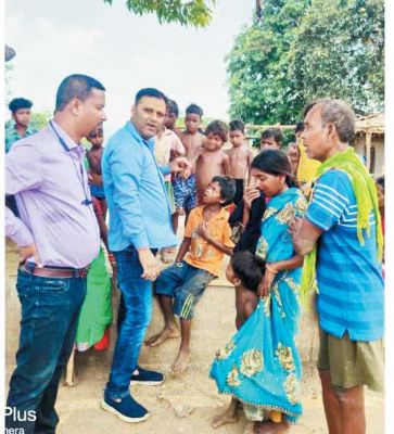 पहाड़ी कोरवा परिवारों में महामारी की सूचना मिलते ही मेडिकल टीम पहुंचीं कुरहाटिपना