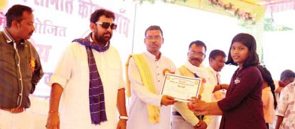 अंदकुरी गांड़ा समाज के मेधावी बच्चों का सम्मान व परिचय सम्मेलन