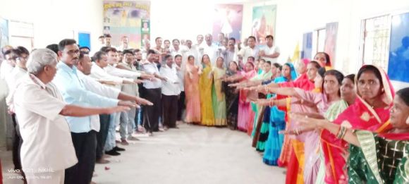 नवनिर्वाचित पदाधिकारी ने ली शपथ                                                       