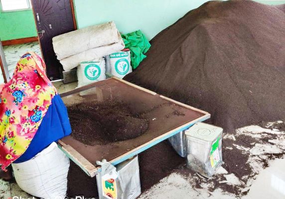 एसएलआरएम सेन्टर में बन रहा जैविक खाद 