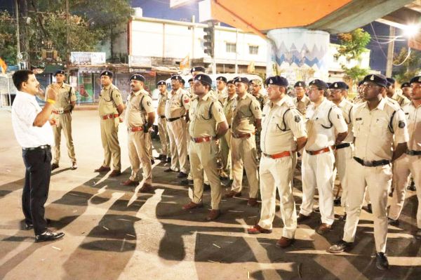 शहर में 80 से अधिक जवानों ने किया कॉम्बिंग गश्त