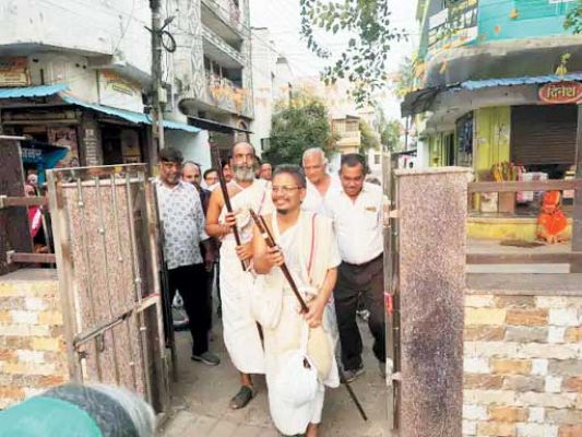 जैन मुनि ऋषभसागर व जीतवर्धन का नवापारा आगमन