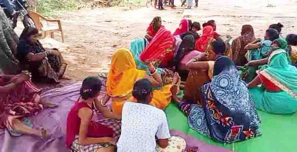 टीआरएन के खिलाफ ग्रामीणों ने खोला मोर्चा  