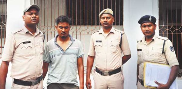 नशेड़ी और शराबी बोलने पर दोस्त की हत्या, गिरफ्तार