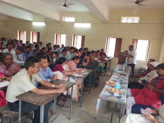 शाला प्रवेश उत्सव, बीईओ ने जन शिक्षकों सहित प्रधानपाठकों की ली बैठक