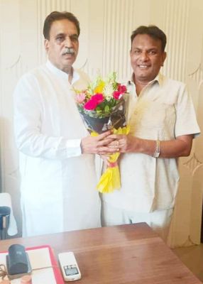 जिला भाजपा मंत्री ने मूणत को दी बधाई