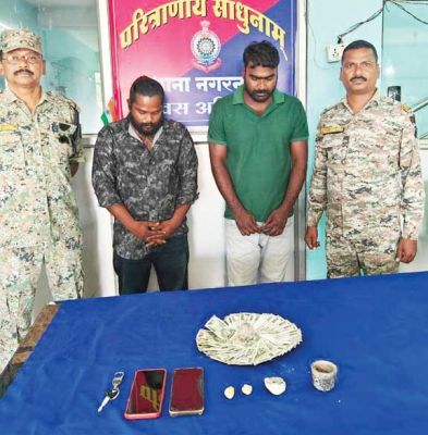 सूने घरों में चोरी करने वाले 2 और पकड़ाए, लाखों के जेवर बरामद