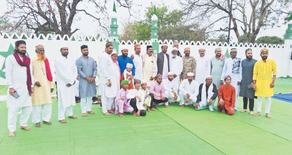 अमन-चैन की दुआ के साथ मनाई ईद उल अजहा