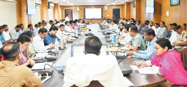 युवाओं को कौशल विकास का प्रशिक्षण देकर रोजगार के लिए दक्ष बनाएं