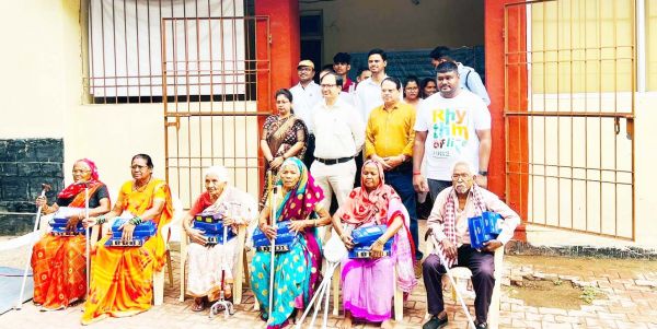 अंतरराष्ट्रीय योग दिवस पर  शामिल हुए कलेक्टर