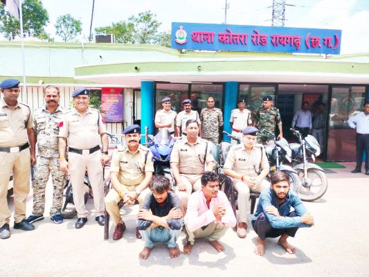 चोरी की 7 बाइक संग 3 आरोपी गिरफ्तार
