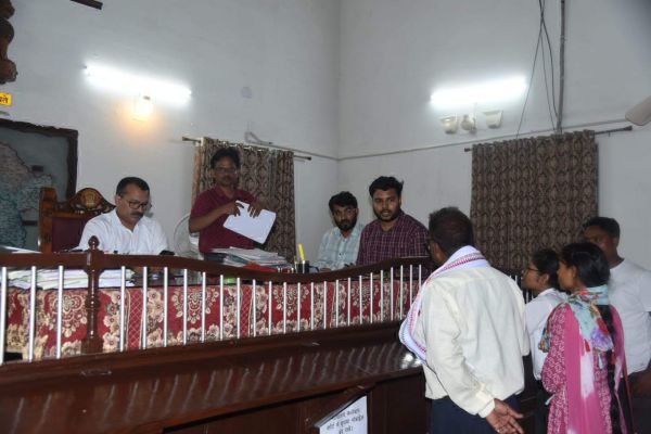 आदिवासियों के लिए स्पेशल कोर्ट शुरू 