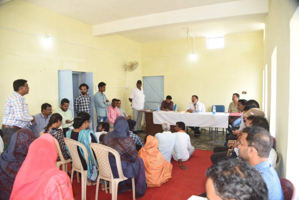 चलो गांव चलें अभियान, सरभंजा पहुंचे कलेक्टर