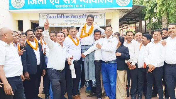 मनोज अधिवक्ता संघ  के नए अध्यक्ष