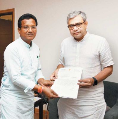 रेलमंत्री से रायगढ़ सांसद ने की मुलाकात