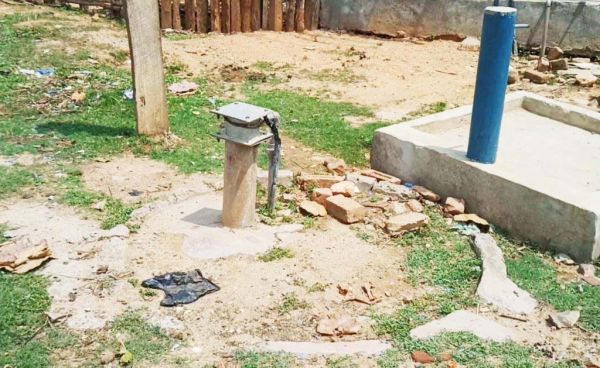 ढोढी से प्यास बुझाने मजबूर पंडो जनजाति समुदाय