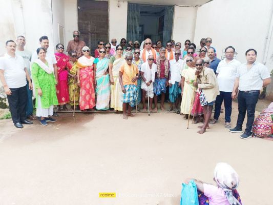 2 दिन में 42 मोतियाबिंद का सफल ऑपरेशन