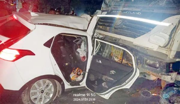ट्रेलर-कार में भिड़ंत,  2 की मौत, आरोपी ट्रेलर चालक गिरफ्तार