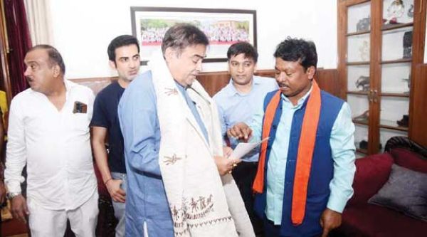 बस्तर सांसद ने केंद्रीय सडक़ परिवहन मंत्री से की मुलाकात