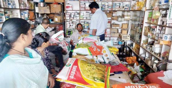 खाद-बीज दुकानों का निरीक्षण, कार्रवाई
