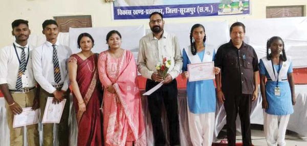 शाला प्रवेश उत्सव, प्राचार्य और विद्यार्थियों का सम्मान