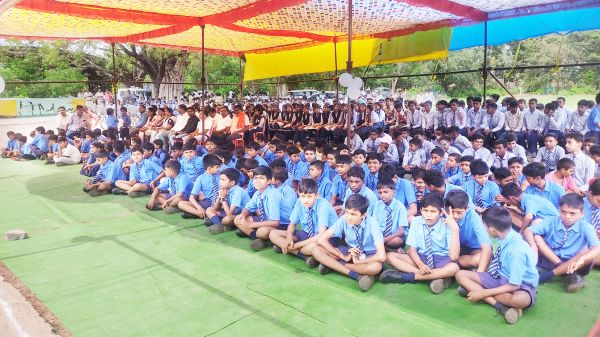 शाला प्रवेशोत्सव से बच्चों में पढऩे की ललक-विधायक
