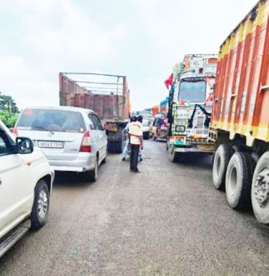 गाडिय़ों की ओवर स्पीड बन रही जानलेवा
