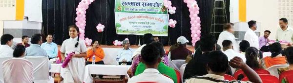 स्वच्छता स्पर्धा में उत्कृष्ट प्रदर्शन, स्कूली बच्चों का सम्मान