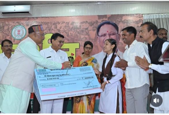 अब अपनी खुद की स्कूटी ले सकेंगी टॉपर होनिशा