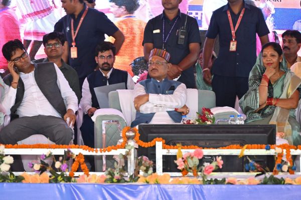 जशपुर में दिव्यांगों के लिए बनेगा आदर्श आवासीय परिसर, फरसाबहार में खुलेगा हायर सेकेंडरी स्कूल