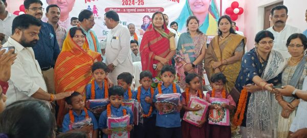 शिक्षा के स्तर को बढ़ाएं  शिक्षक- लक्ष्मी राजवाड़े 