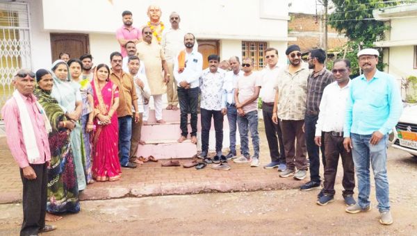 डॉ. श्यामा प्रसाद मुखर्जी की जयंती पर भाजपाइयों ने रोपे पौधे