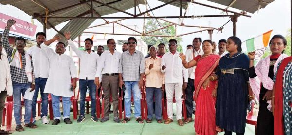 कांग्रेस का धरना-प्रदर्शन