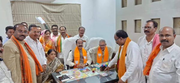 डिप्टी सीएम साव से साहू समाज के प्रतिनिधियों ने की मुलाकात