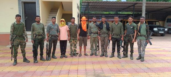 गढ़चिरौली के जंगल से दो ईनामी नक्सली गिरफ्तार