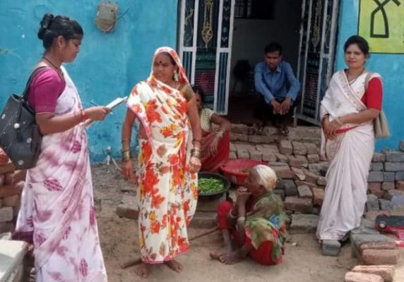 असाक्षरों को साक्षर बनाने सिंघौरी के विभिन्न वार्डों में हो रहा सर्वे 