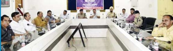 सौहार्द और भाईचारे के साथ मनाएं त्योहार