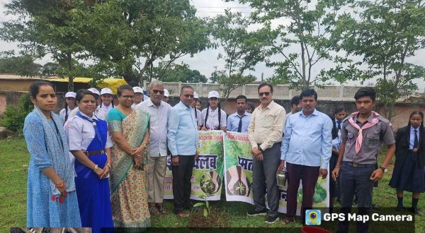 सेजेस चर्रा में एक पेड़ मां के नाम अभियान