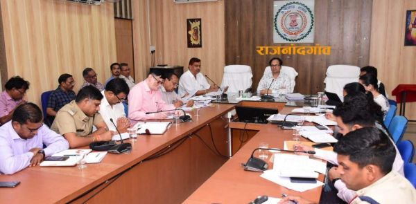 प्लास्टिक झंडों का नहीं  होना चाहिए उपयोग