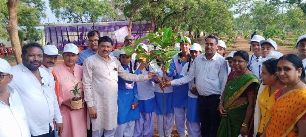 महा वृक्षारोपण, सीएम के साथ  शामिल हुए विधायक इंद्र कुमार