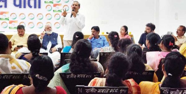 कांग्रेस ने निगम प्रशासन पर बंद कमरे में सील-मोहर लगाकर परिसीमन की स्वीकृति देने का लगाया आरोप