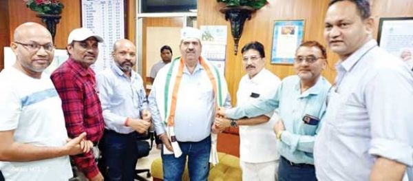 किरंदुल सीजीएम ने संभाला कार्यभार, इंटक द्वारा स्वागत व बधाई