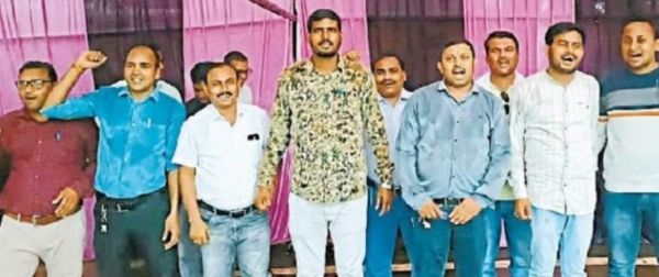 पटवारियों की बेमुद्दत हड़ताल जारी